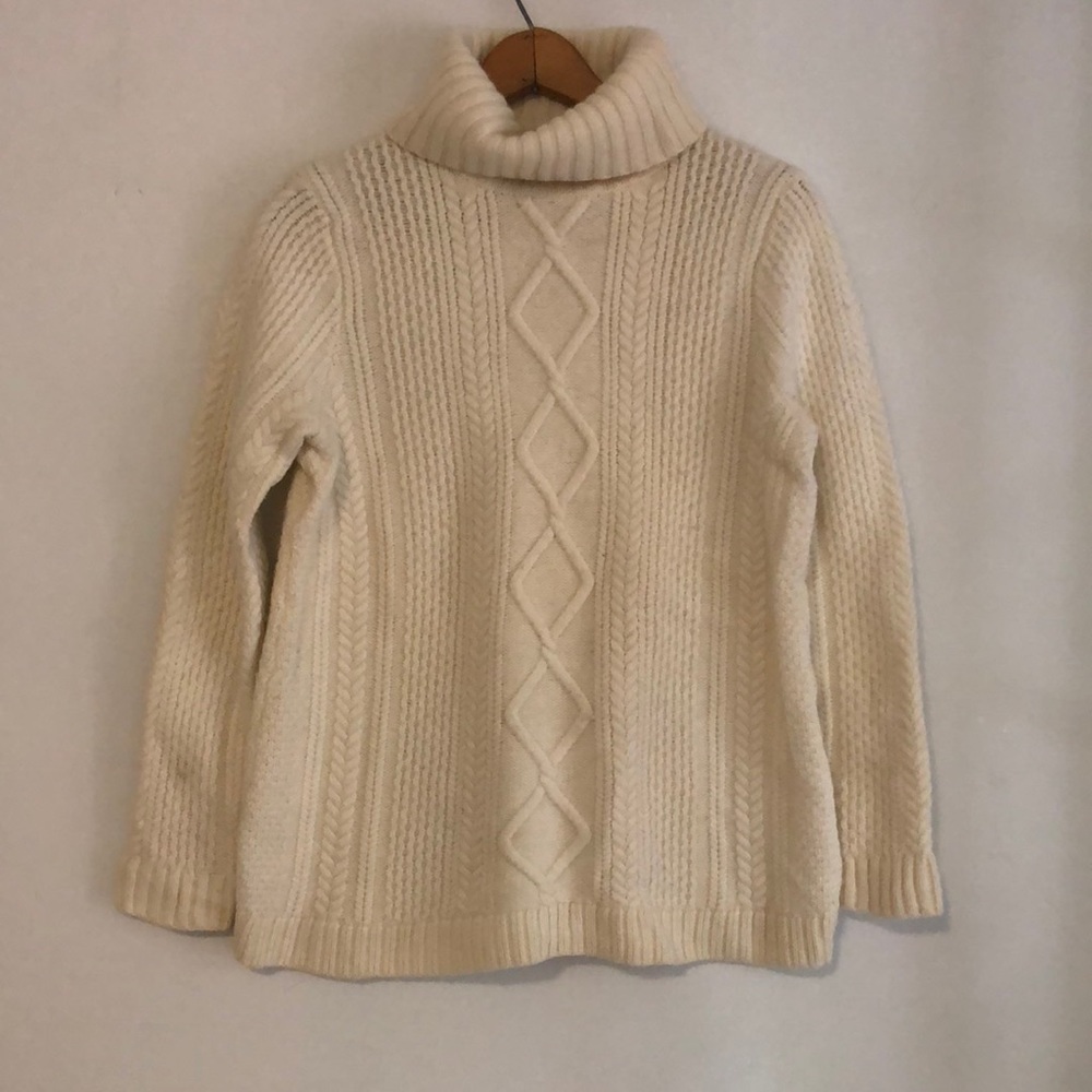 Talbots Ivory cable knit turtle neck-LP